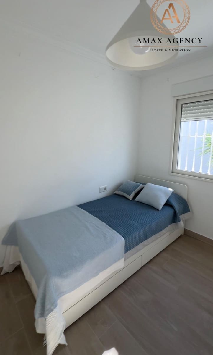 3 slaapkamer Villa te huur in La Pobla de Vallbona met garage - € 2.000 (Ref: 9437141)