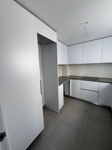 3 soveværelse Lejlighed til leje i Benicalap, Valencia by - € 2.000 (Ref: 9488720)