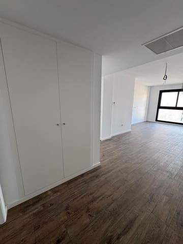 3 bedroom Flat for rent in Benicalap, Valencia city - € 2,000 (Ref: 9488720)