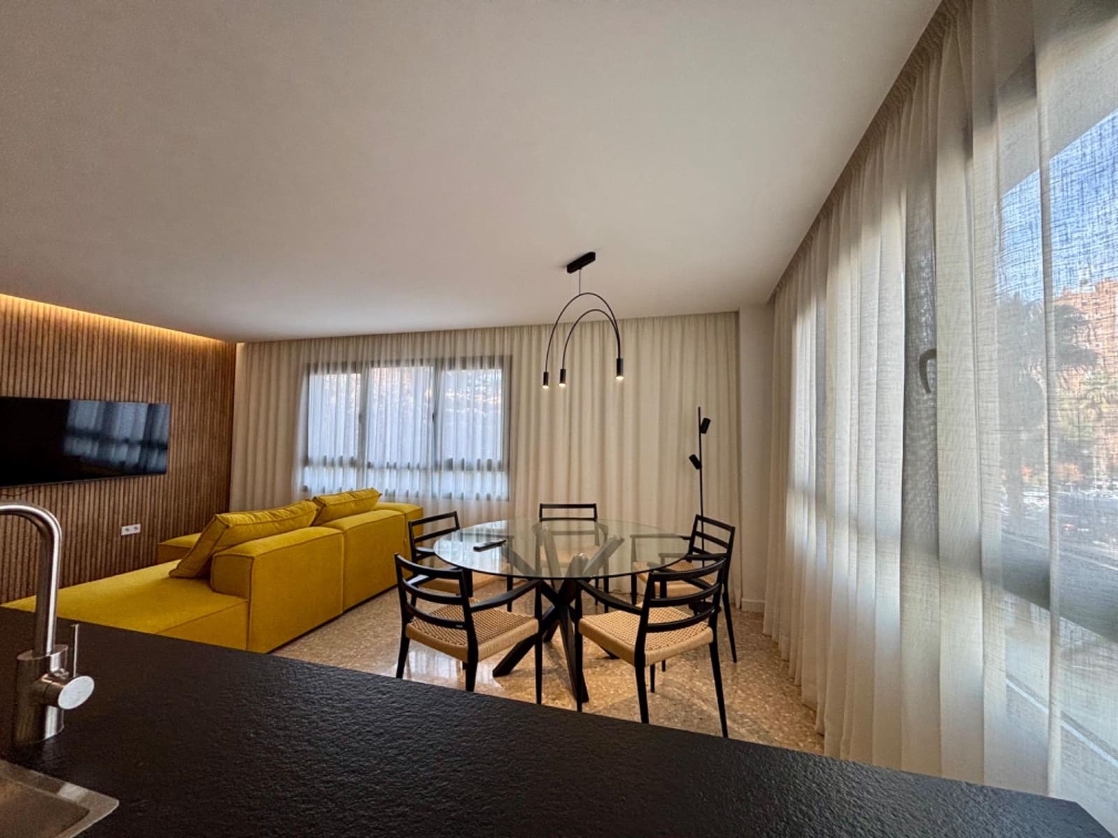 Piso de 4 habitaciones en València ciudad en alquiler - 2.800 € (Ref: 9495326)