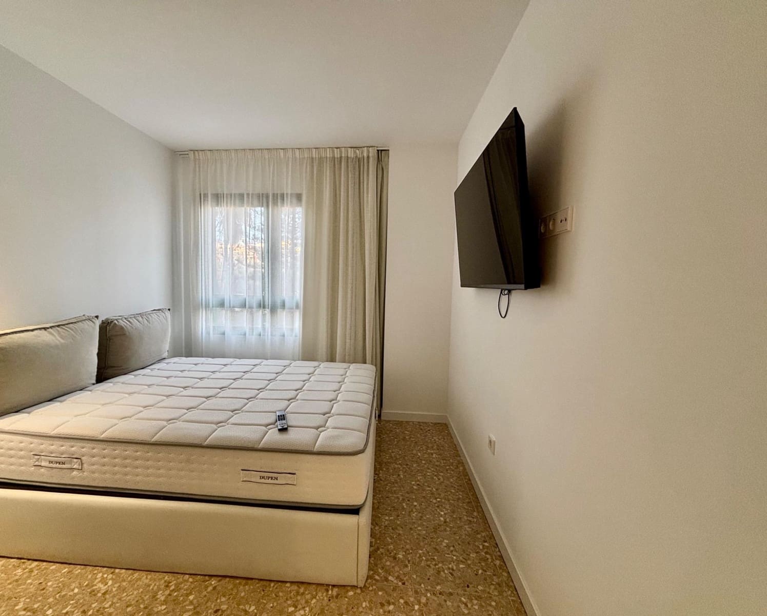 Piso de 4 habitaciones en València ciudad en alquiler - 2.800 € (Ref: 9495326)