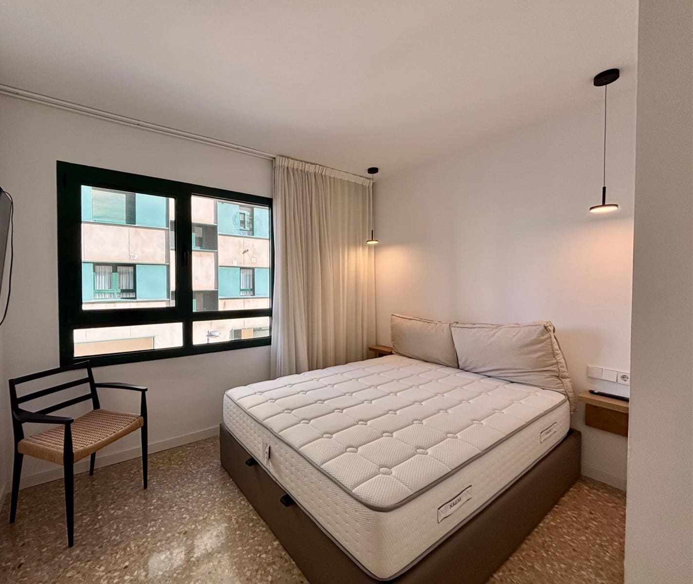 Piso de 4 habitaciones en València ciudad en alquiler - 2.800 € (Ref: 9495326)