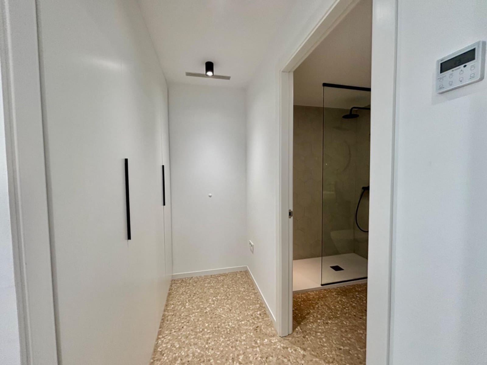 Piso de 4 habitaciones en València ciudad en alquiler - 2.800 € (Ref: 9495326)