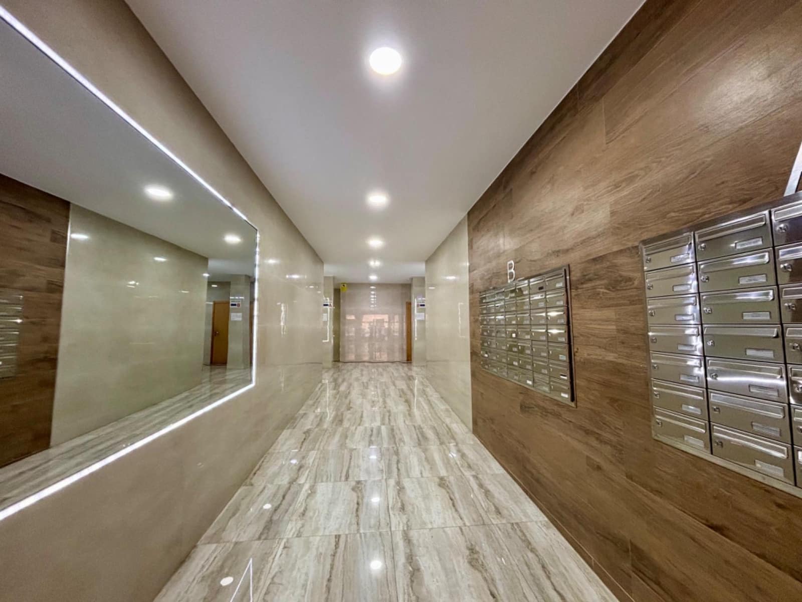 Piso de 3 habitaciones en València ciudad en alquiler - 1.800 € (Ref: 9497271)