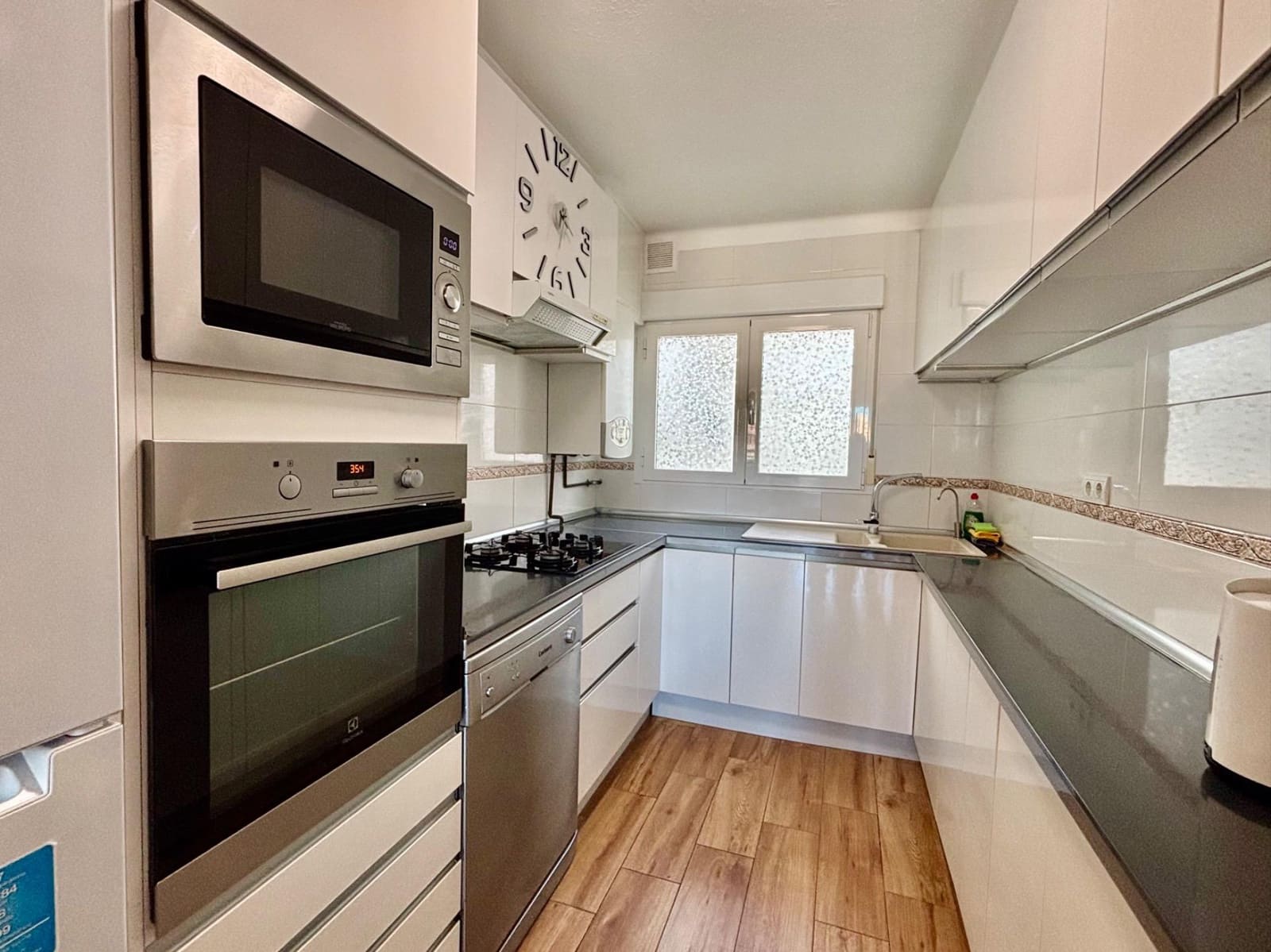 Piso de 3 habitaciones en València ciudad en alquiler - 1.800 € (Ref: 9497271)