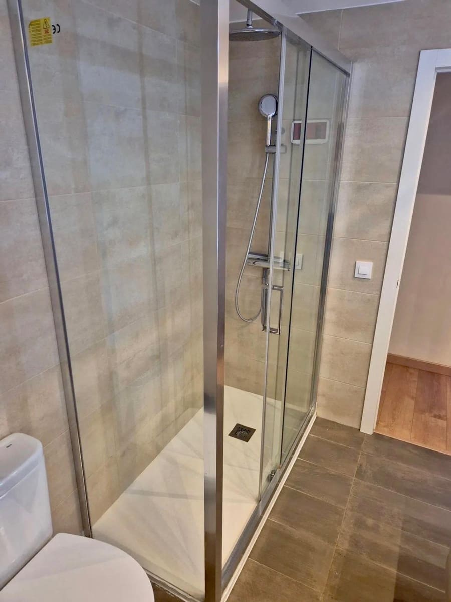 4 bedroom Flat for rent in Valencia city - € 1,900 (Ref: 9502396)