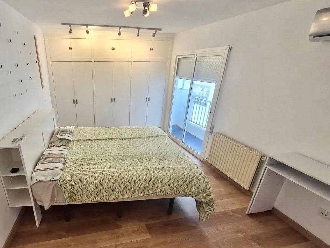 4 bedroom Flat for rent in Valencia city - € 1,900 (Ref: 9502396)