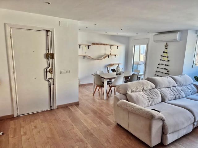 Piso de 4 habitaciones en Arrancapins, València ciudad en alquiler - 1.900 € (Ref: 9502396)