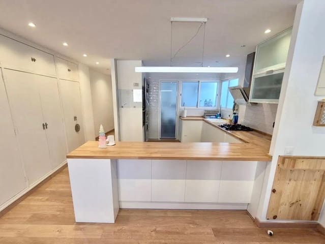 4 soveværelse Lejlighed til leje i Arrancapins, Valencia by - € 1.900 (Ref: 9502396)