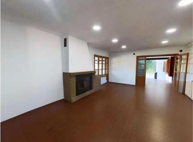 5 soveværelse Villa til salg i Torrent med garage - € 710.000 (Ref: 9502398)