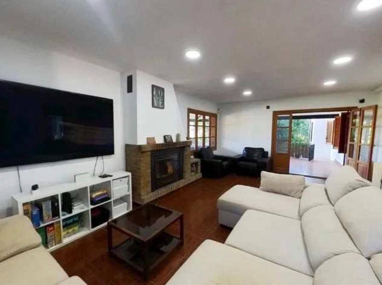 5 soveværelse Villa til salg i Torrent med garage - € 710.000 (Ref: 9502398)