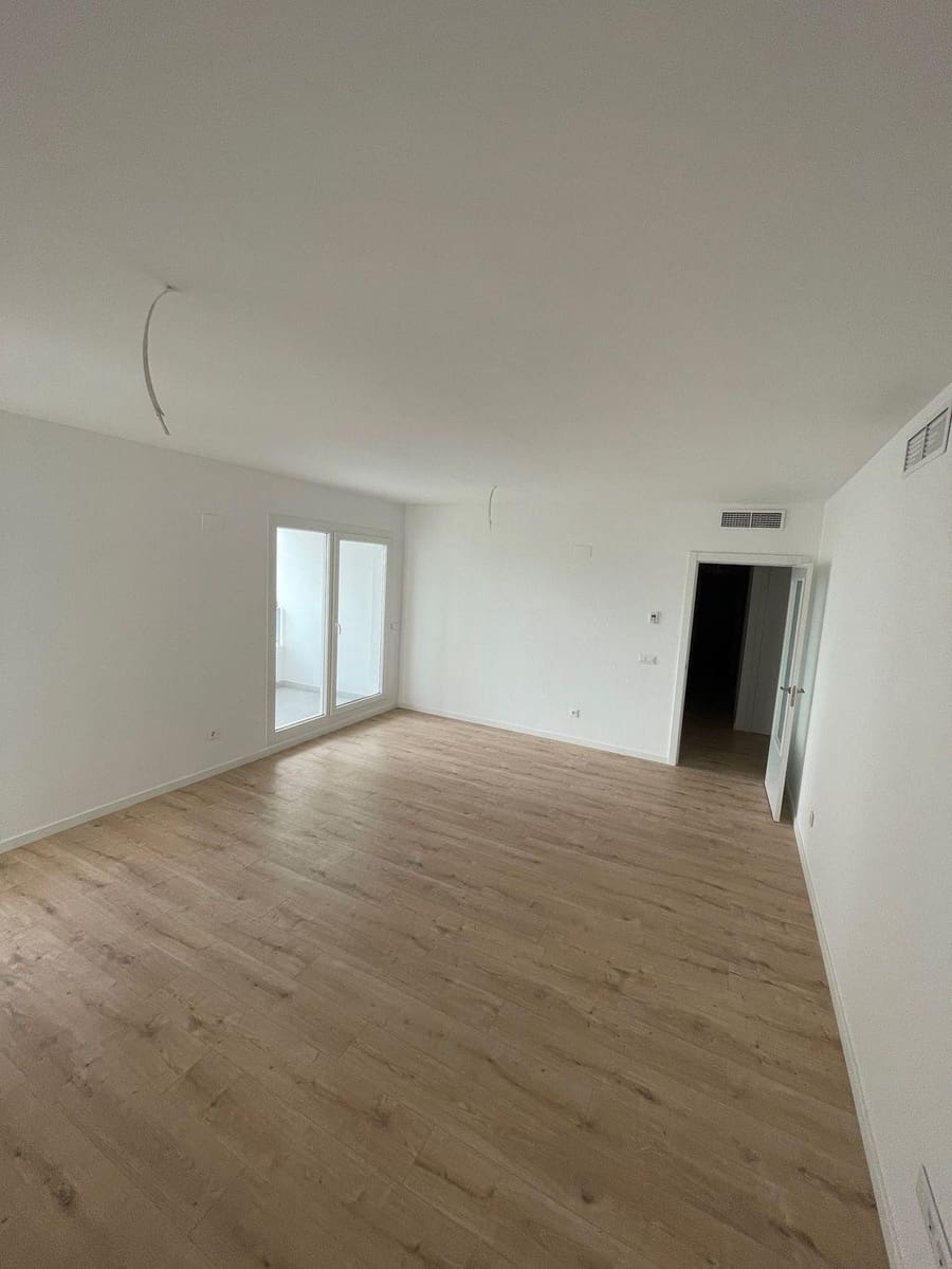 4 soveværelse Lejlighed til leje i Valencia by med garage - € 1.950 (Ref: 9543700)