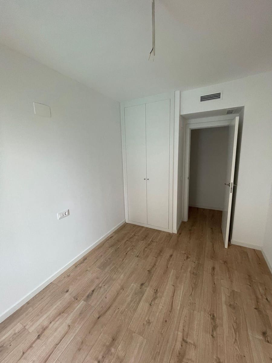 4 soveværelse Lejlighed til leje i Valencia by med garage - € 1.950 (Ref: 9543700)