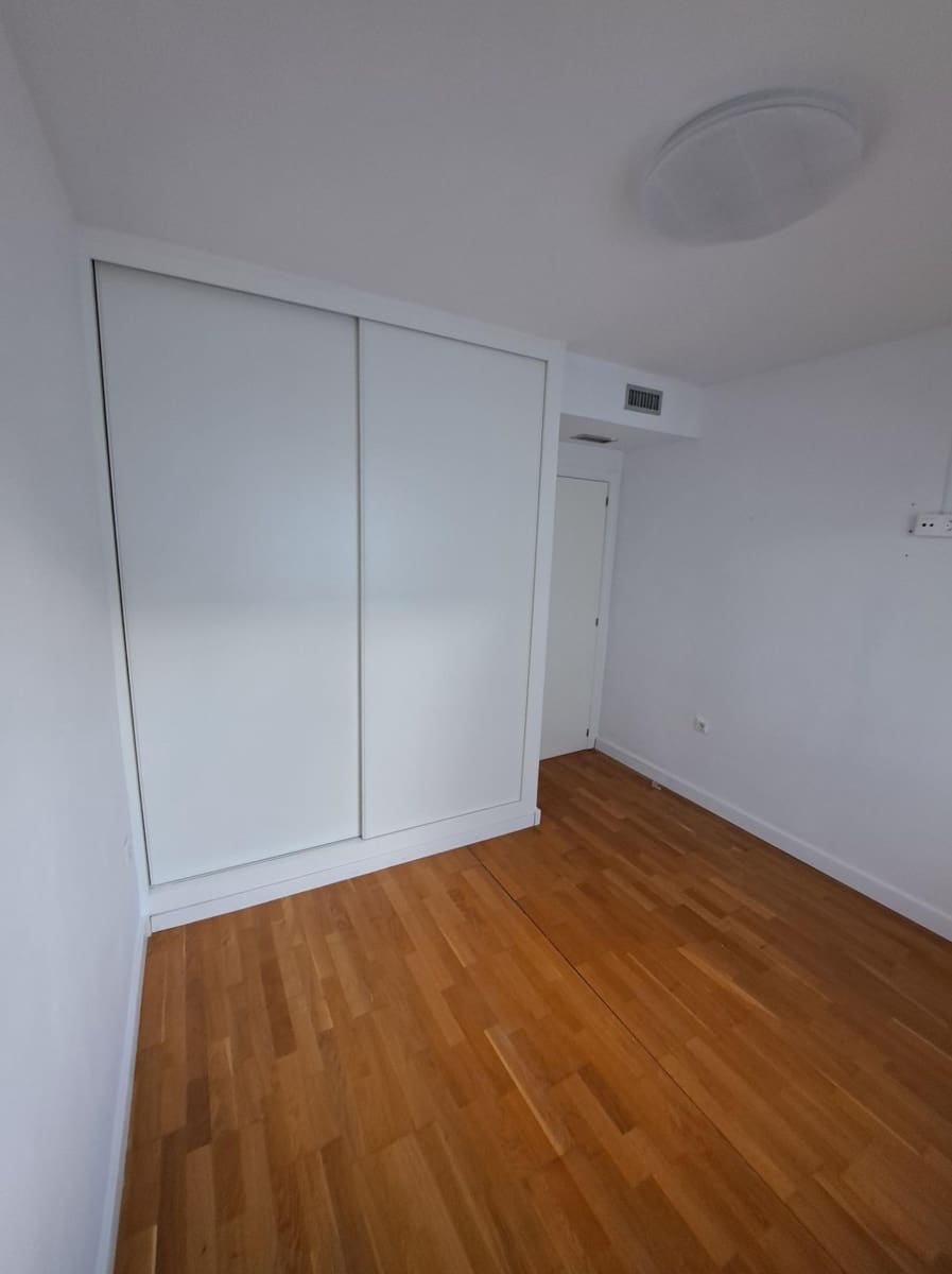 5 chambre Villa/Maison Mitoyenne à vendre à L'Eliana avec piscine garage - 469 000 € (Ref: 9543701)