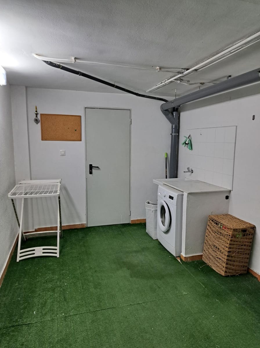 5 chambre Villa/Maison Mitoyenne à vendre à L'Eliana avec piscine garage - 469 000 € (Ref: 9543701)