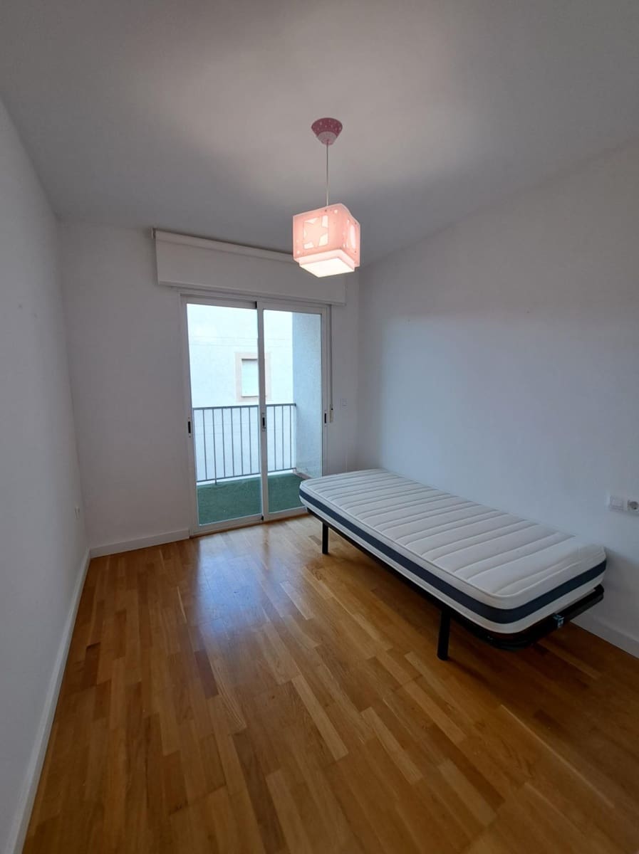 5 chambre Villa/Maison Mitoyenne à vendre à L'Eliana avec piscine garage - 469 000 € (Ref: 9543701)