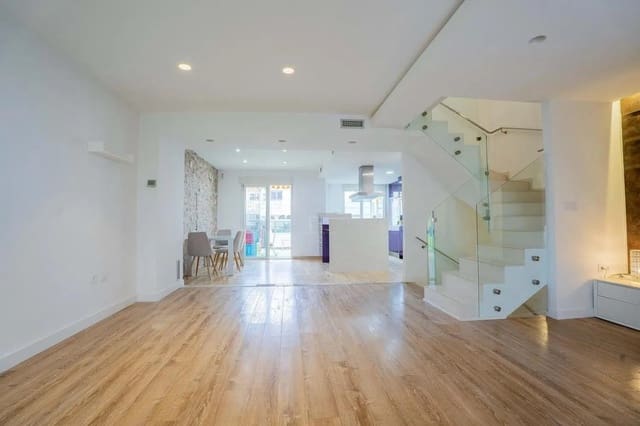 5 chambre Villa/Maison Mitoyenne à vendre à L'Eliana avec piscine garage - 469 000 € (Ref: 9543701)