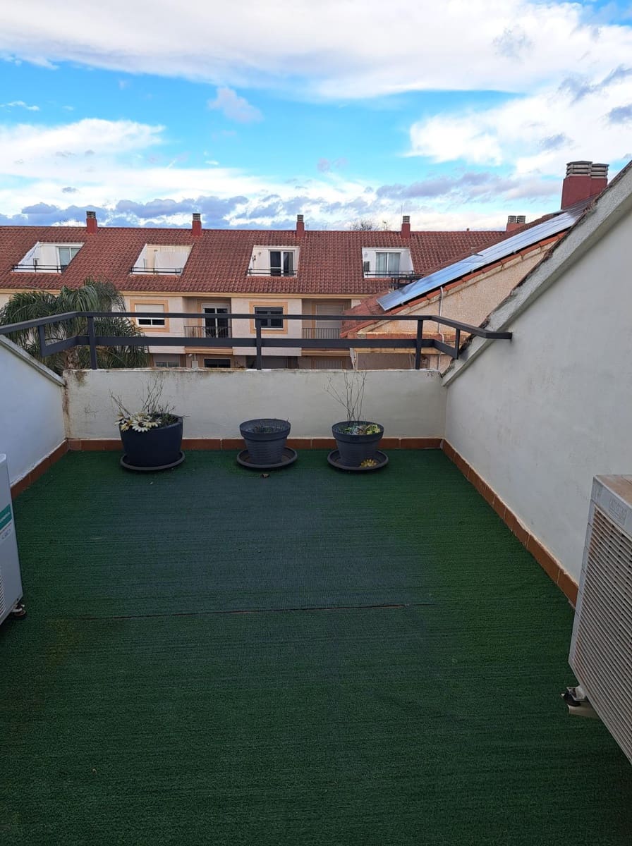 5 chambre Villa/Maison Mitoyenne à vendre à L'Eliana avec piscine garage - 469 000 € (Ref: 9543701)