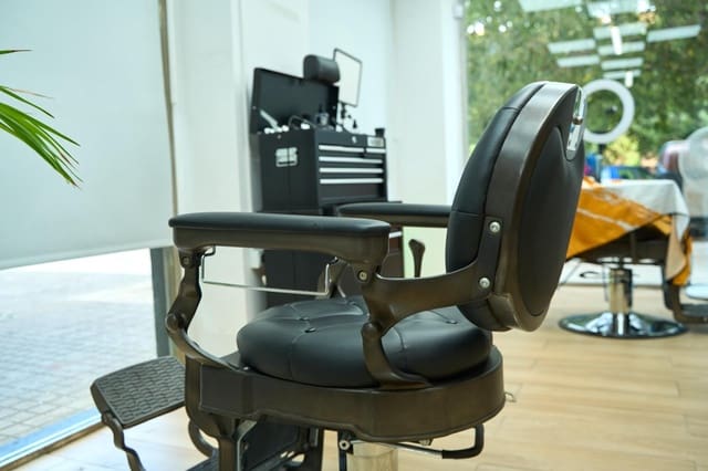 Entreprise à louer à L'Amistat, Valence ville - 1 200 € (Ref: 9543702)