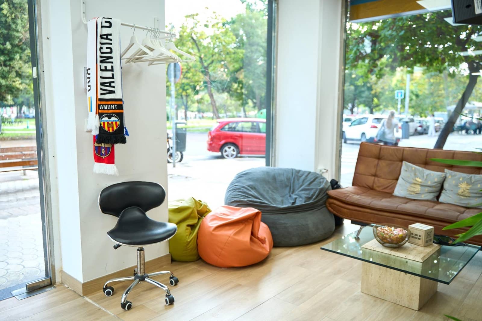 Entreprise à louer à Valence ville - 1 200 € (Ref: 9543702)