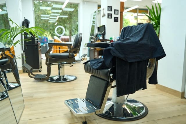 Entreprise à louer à L'Amistat, Valence ville - 1 200 € (Ref: 9543702)