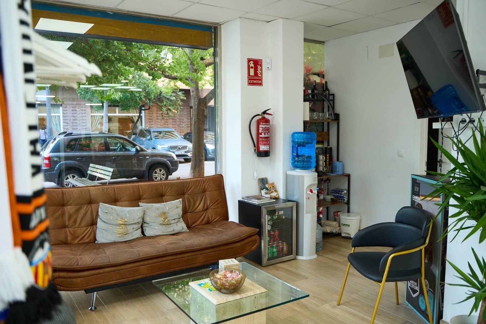 Entreprise à louer à Valence ville - 1 200 € (Ref: 9543702)