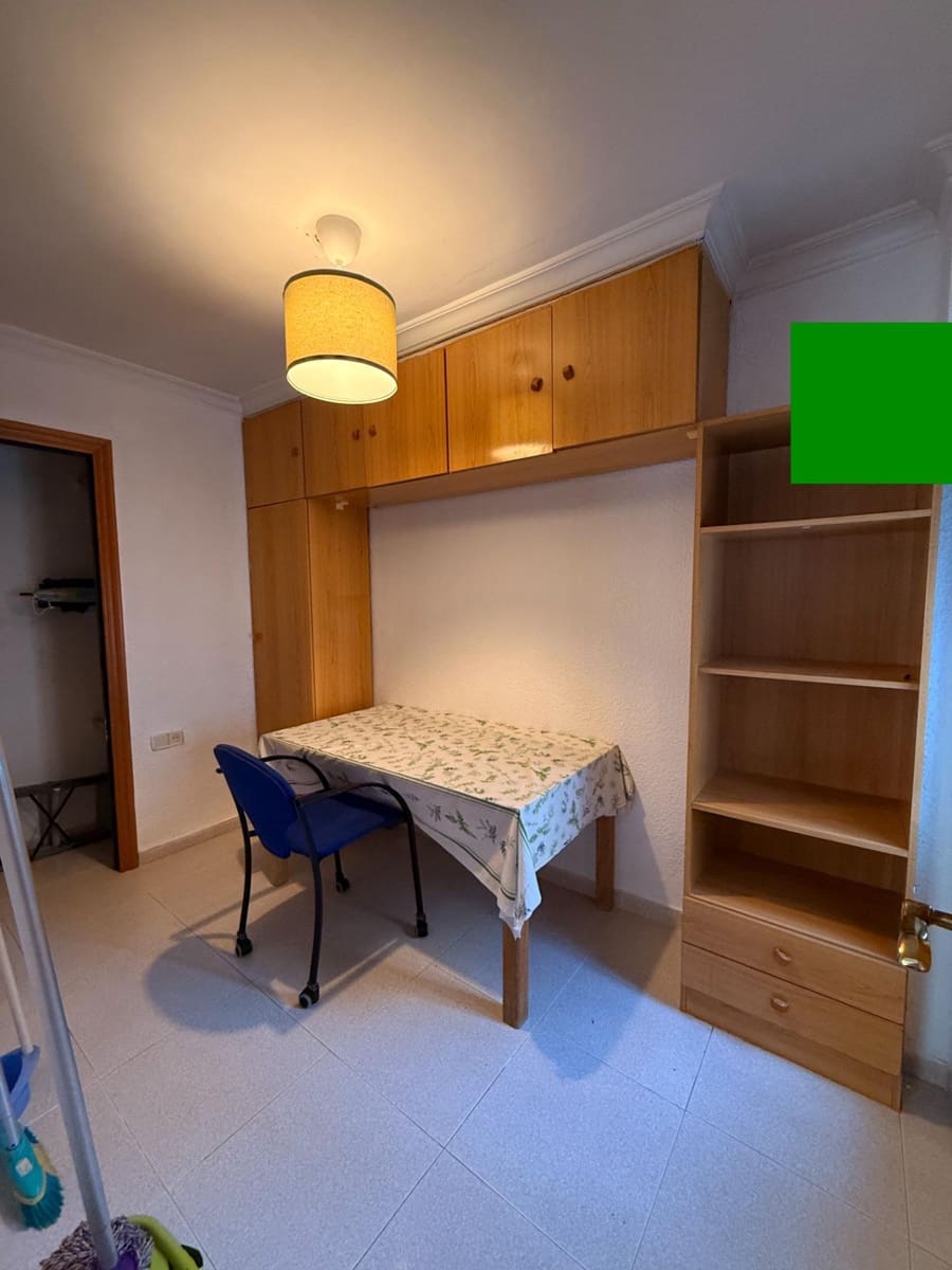 4 bedroom Flat for sale in Burjassot - € 185,000 (Ref: 9591354)