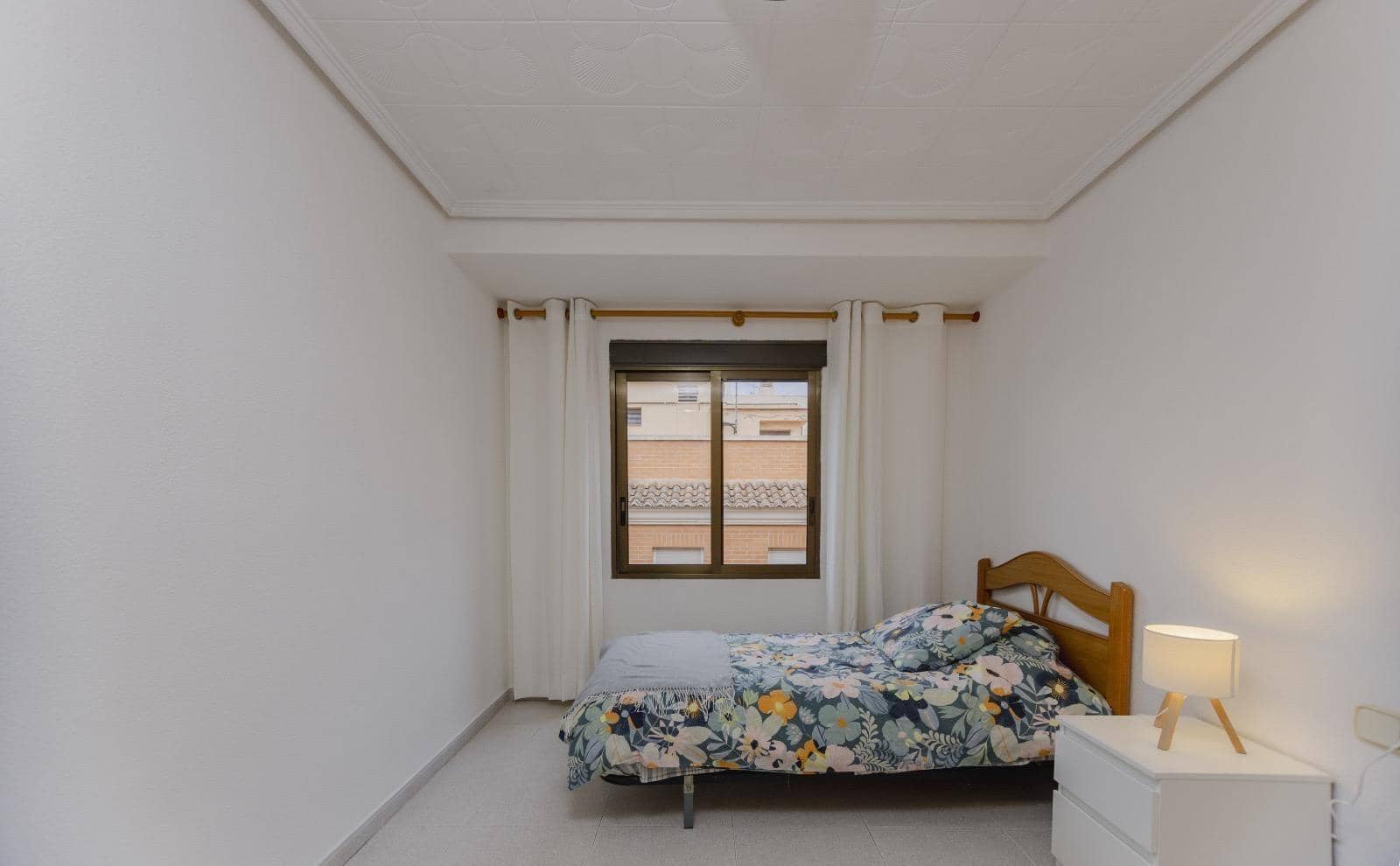 4 bedroom Flat for sale in Burjassot - € 185,000 (Ref: 9591354)