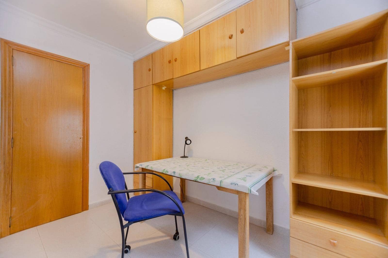 4 bedroom Flat for sale in Burjassot - € 185,000 (Ref: 9591354)