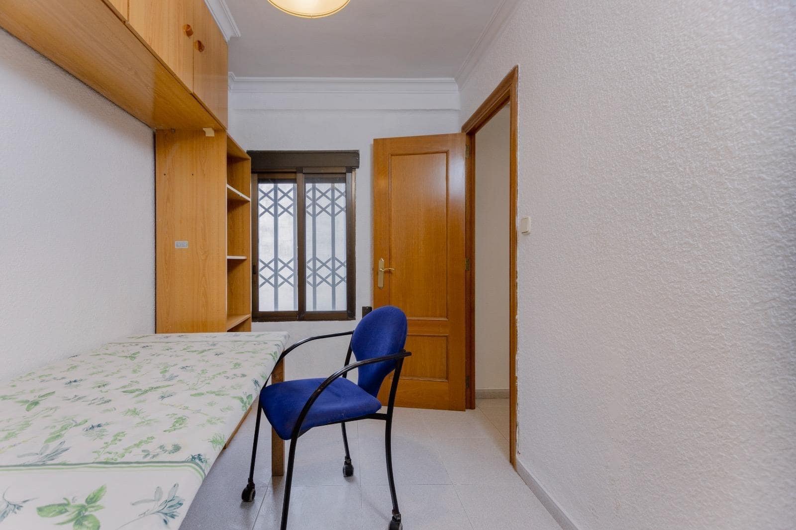 4 bedroom Flat for sale in Burjassot - € 185,000 (Ref: 9591354)