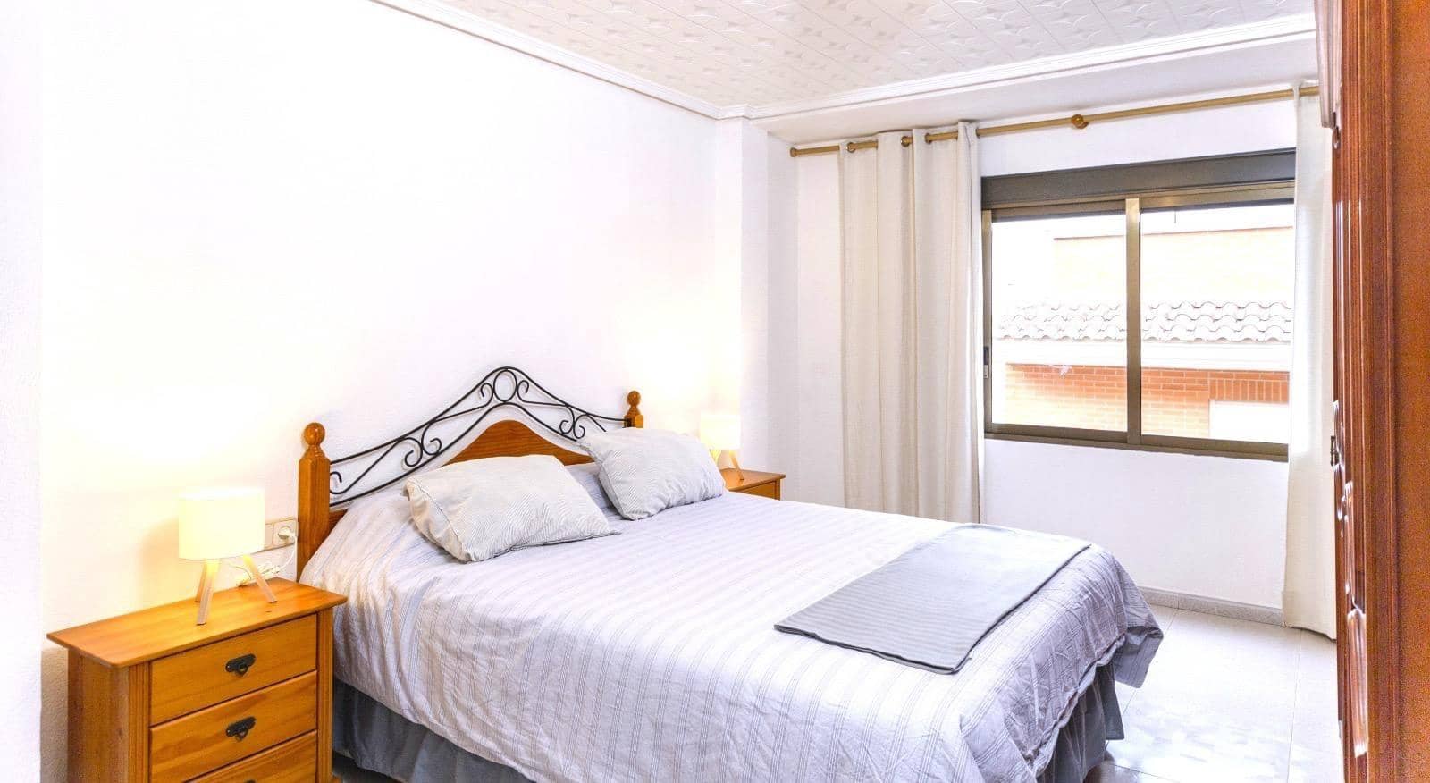 4 bedroom Flat for sale in Burjassot - € 185,000 (Ref: 9591354)