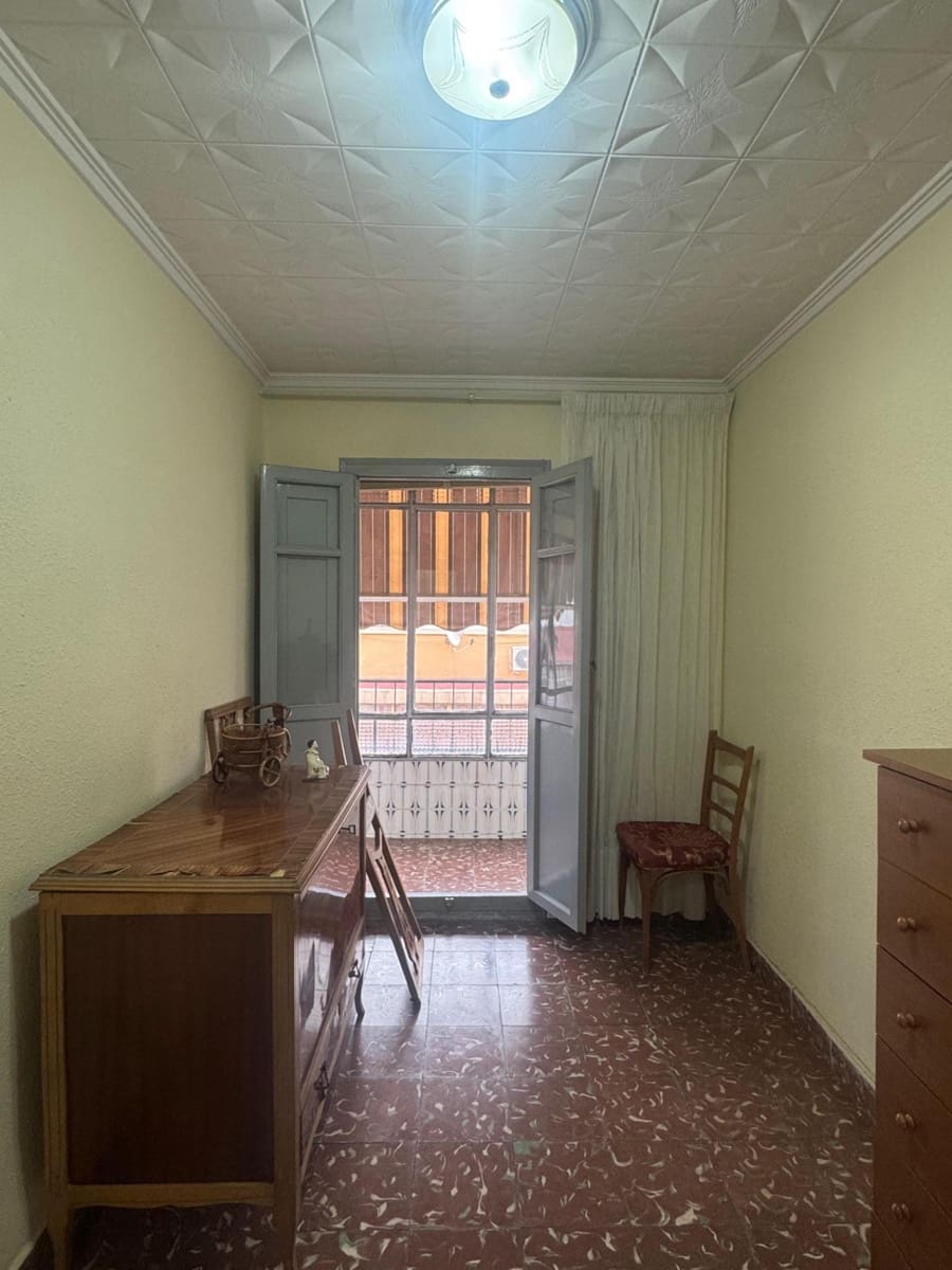 Piso de 4 habitaciones en Massanassa en venta - 129.900 € (Ref: 9599585)