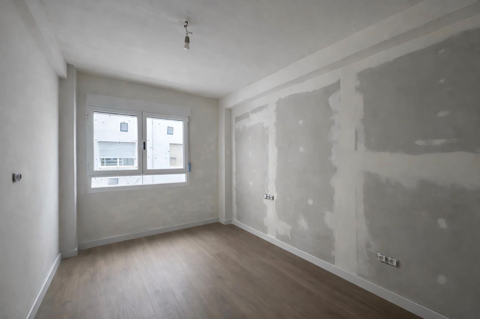 3 bedroom Flat for sale in Valencia city - € 360,000 (Ref: 9601189)