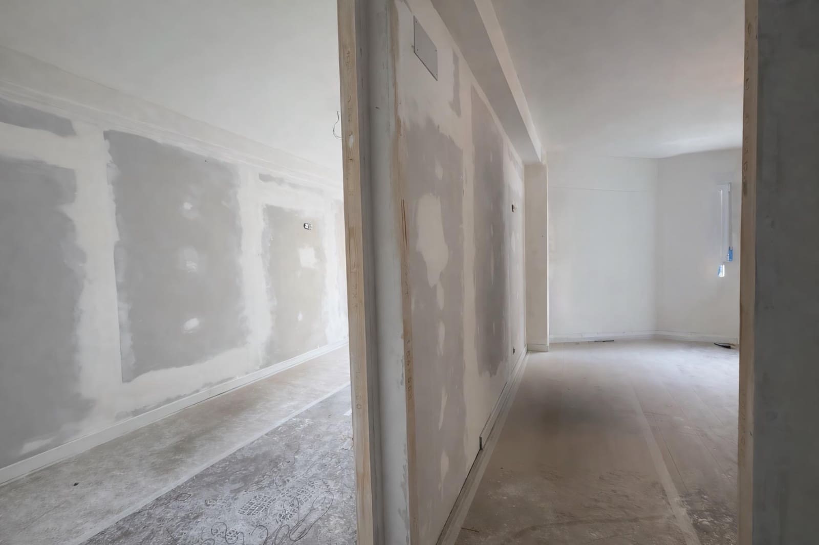 3 bedroom Flat for sale in Valencia city - € 360,000 (Ref: 9601189)