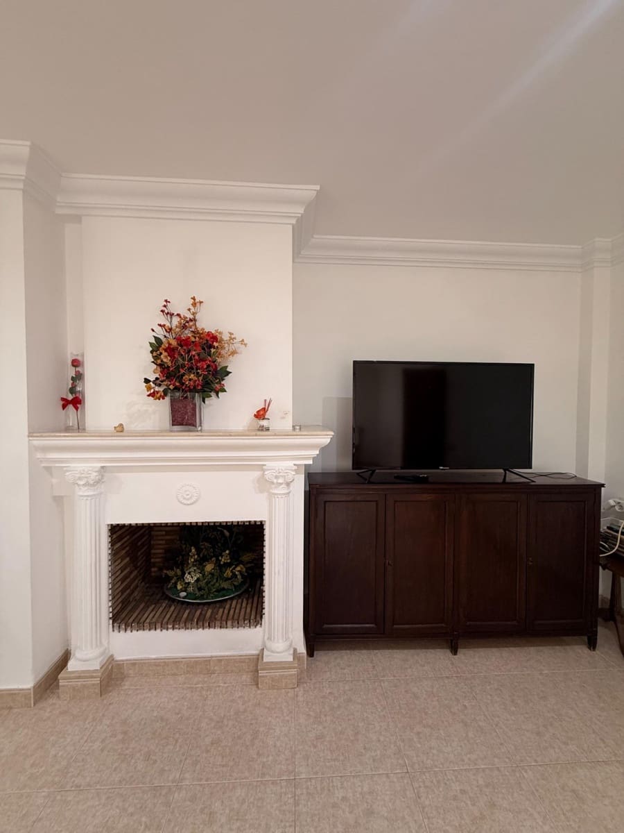 Chalet de 4 habitaciones en La Cañada en alquiler con piscina - 2.600 € (Ref: 9605012)