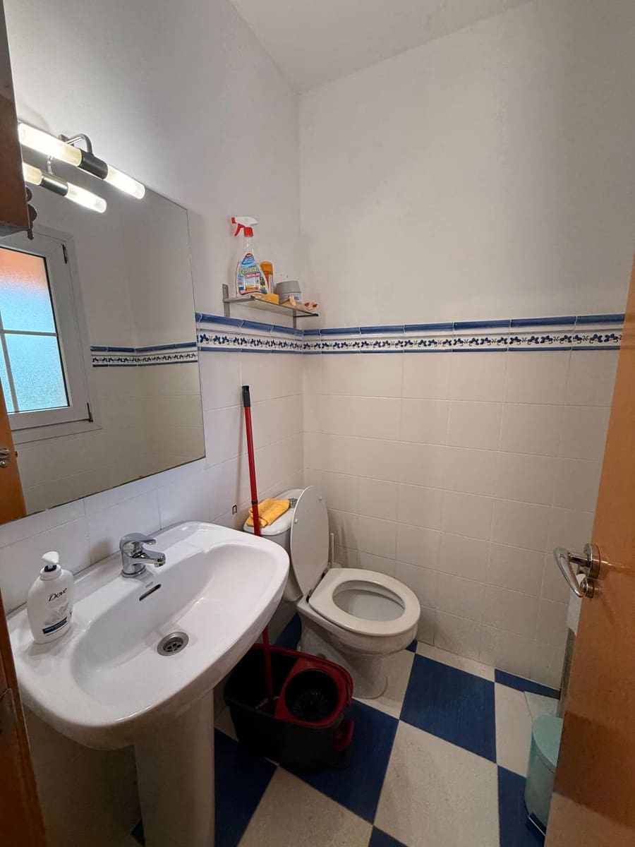 Chalet de 4 habitaciones en La Cañada en alquiler con piscina - 2.600 € (Ref: 9605012)