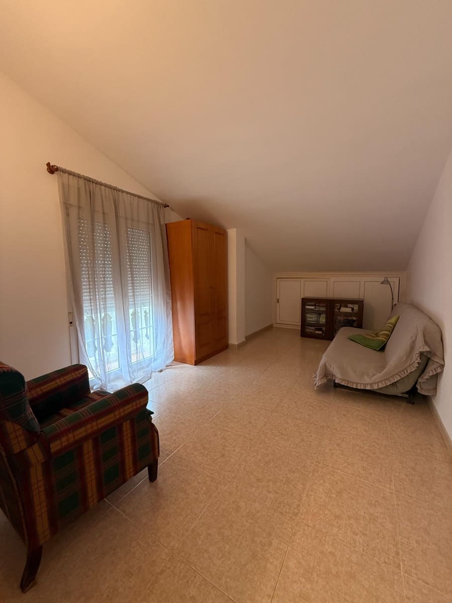 Chalet de 4 habitaciones en La Cañada en alquiler con piscina - 2.600 € (Ref: 9605012)
