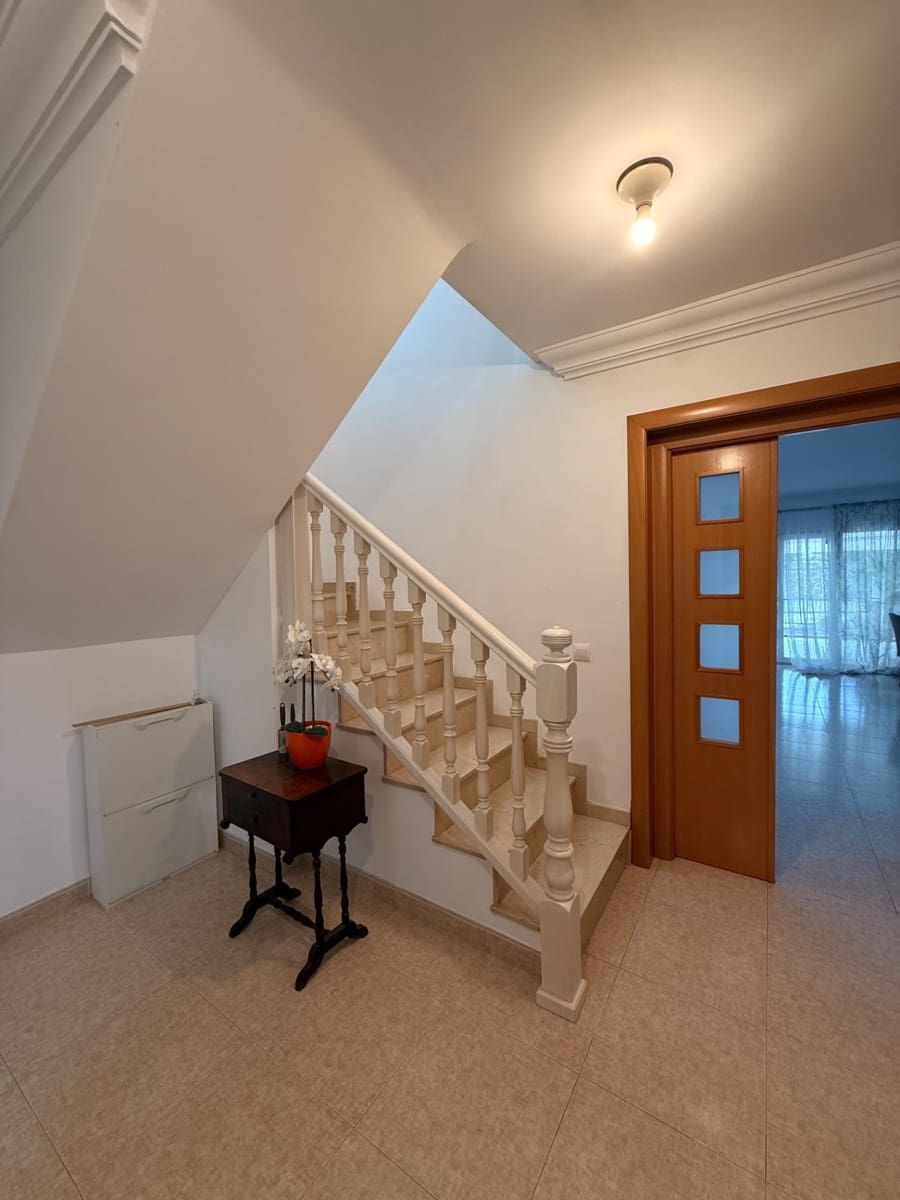 Chalet de 4 habitaciones en La Cañada en alquiler con piscina - 2.600 € (Ref: 9605012)