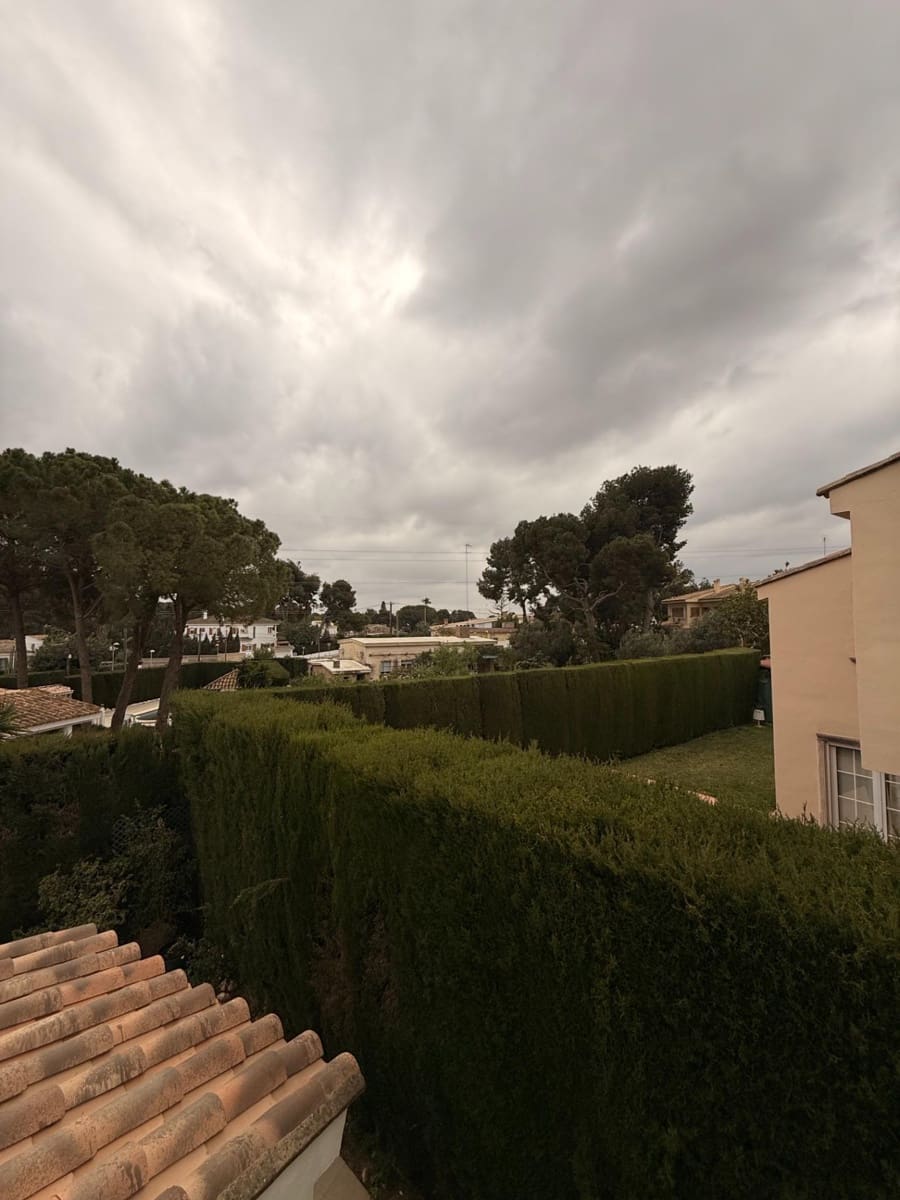 Chalet de 4 habitaciones en La Cañada en alquiler con piscina - 2.600 € (Ref: 9605012)