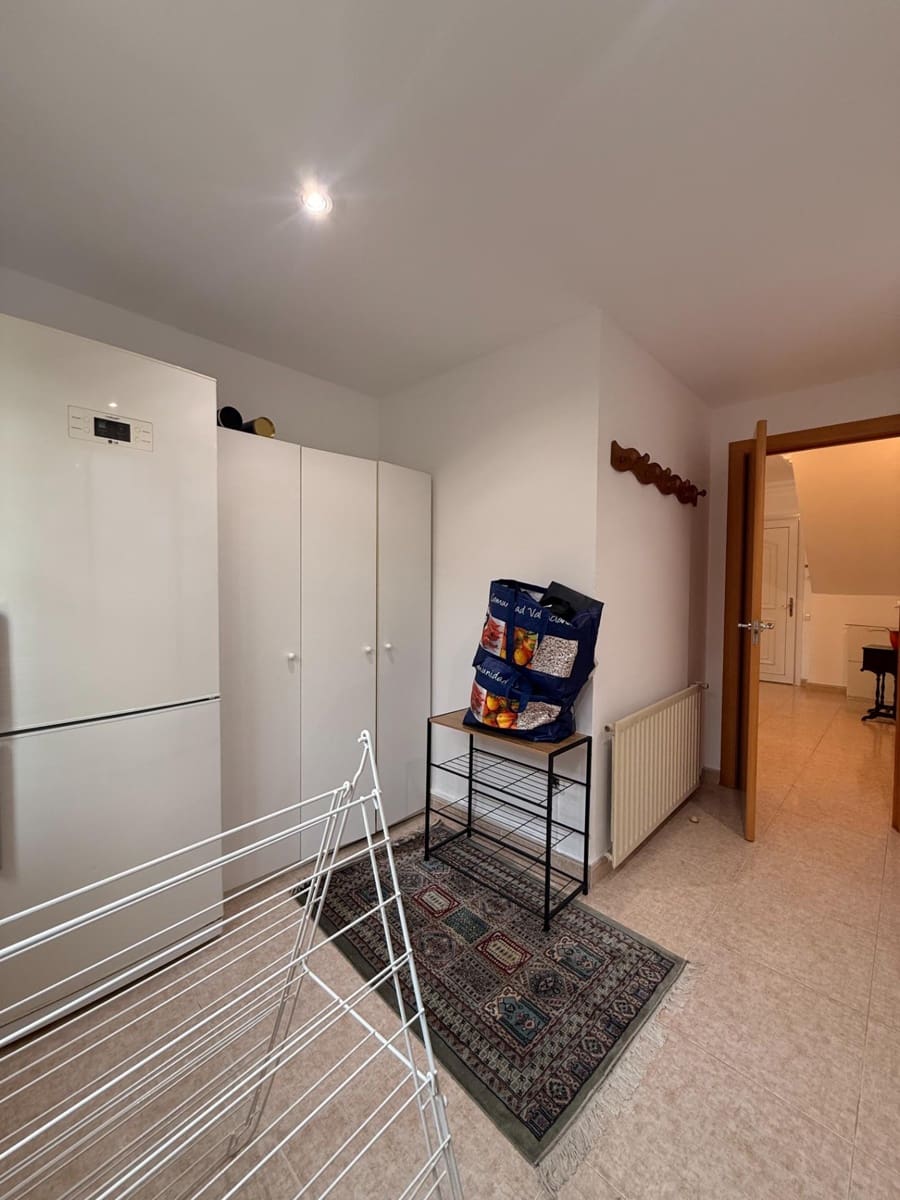 Chalet de 4 habitaciones en La Cañada en alquiler con piscina - 2.600 € (Ref: 9605012)