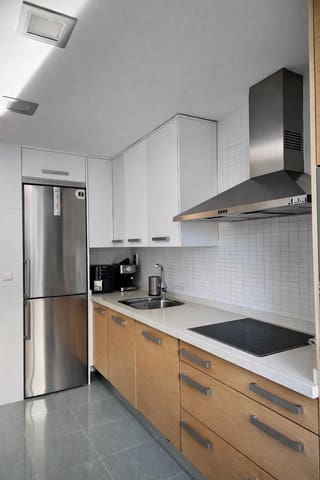 3 sovrum Lägenhet att hyra i Valencia stad med pool - 2 200 € (Ref: 9605015)