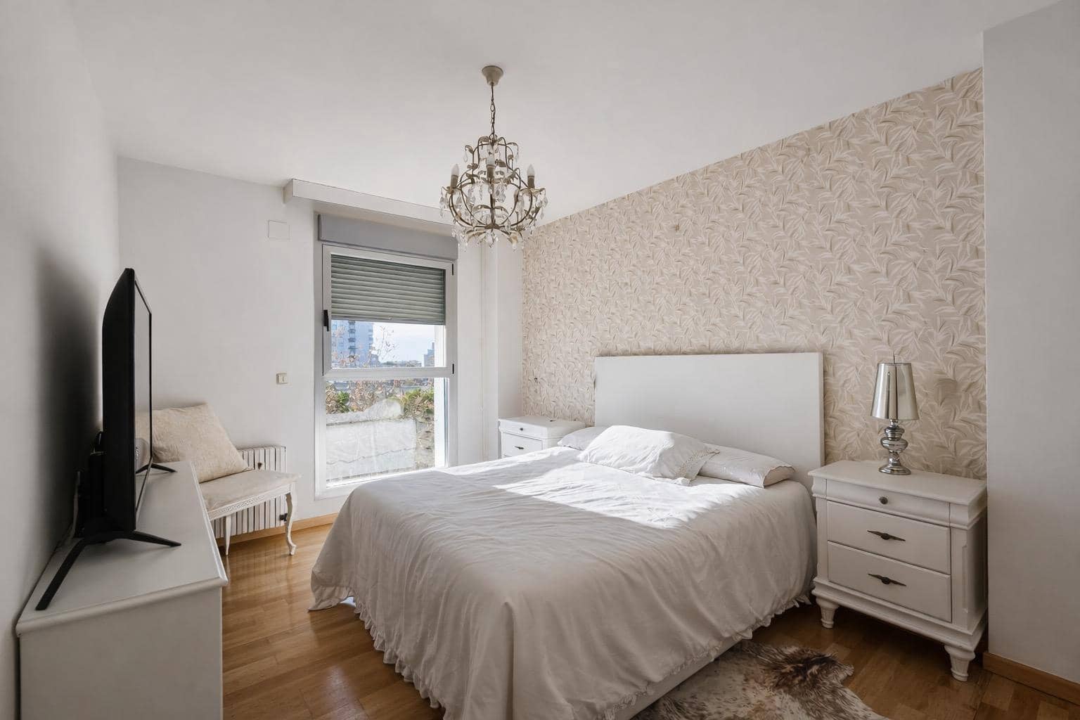 3 sovrum Lägenhet att hyra i Valencia stad med pool garage - 2 250 € (Ref: 9605015)