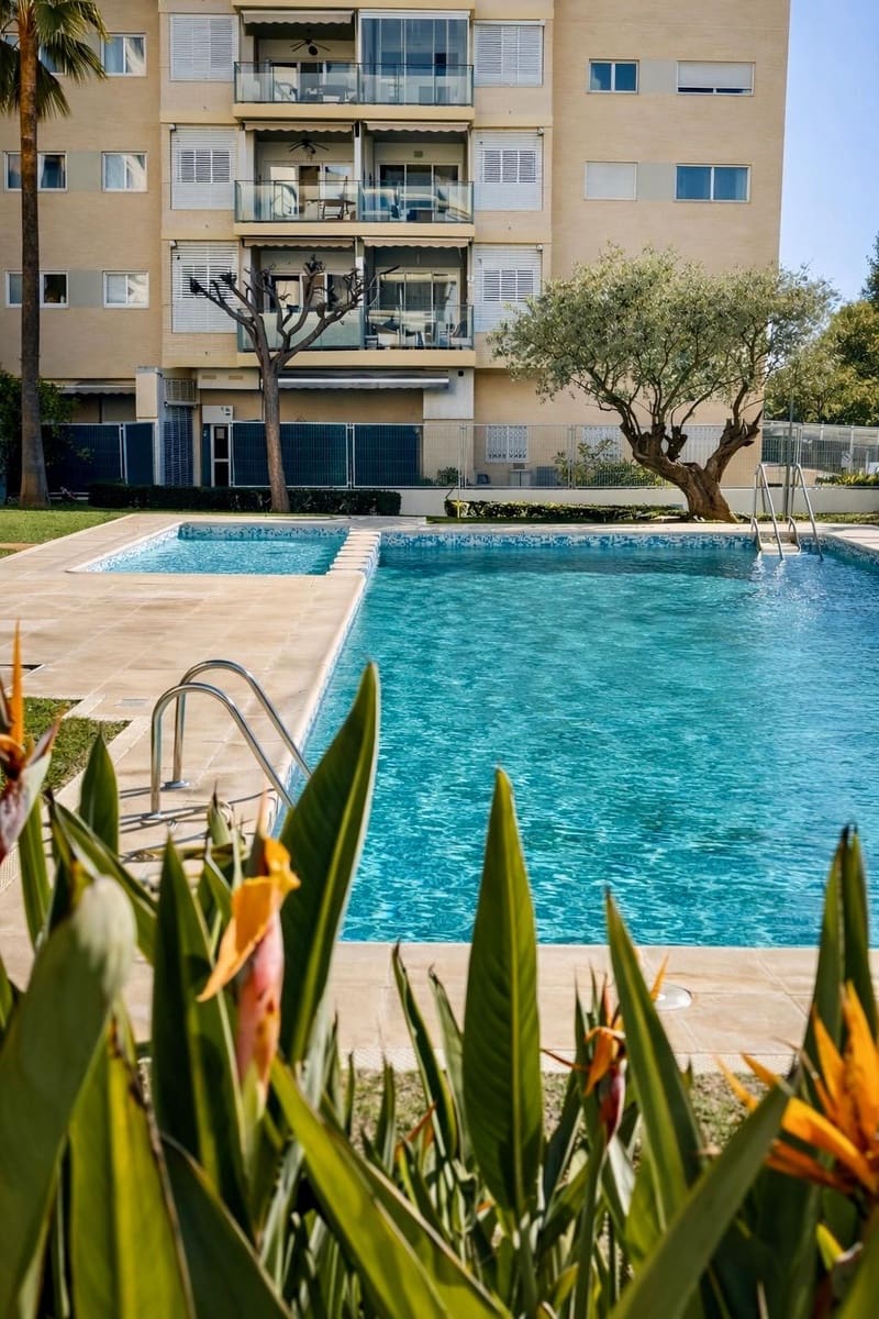 3 bedroom Penthouse for sale in Paterna with pool - € 500,000 (Ref: 9611580)