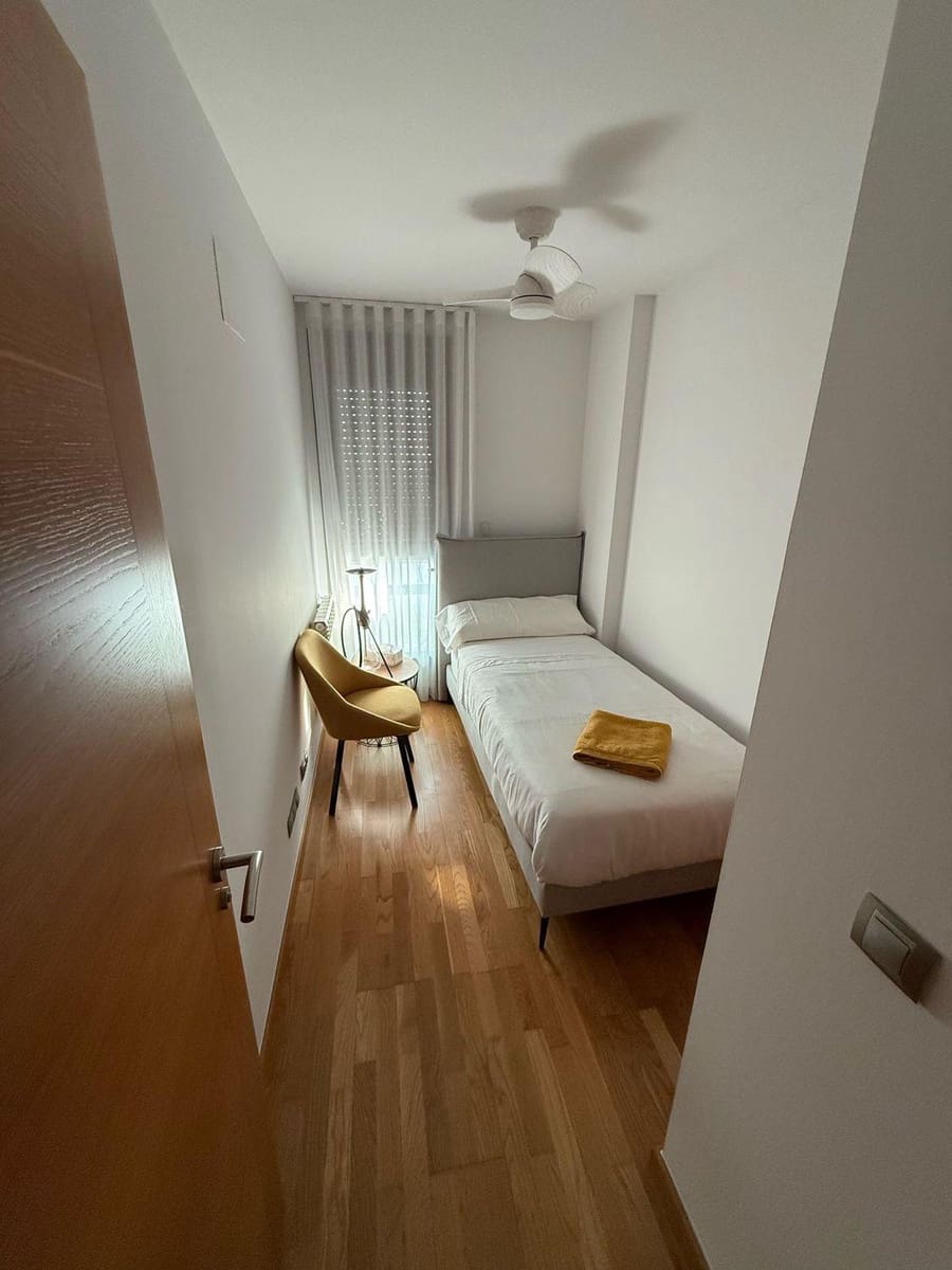 3 makuuhuone Huoneisto vuokrattavana paikassa Valencia kaupunki mukana uima-altaan - 2 700 € (Ref: 9619315)