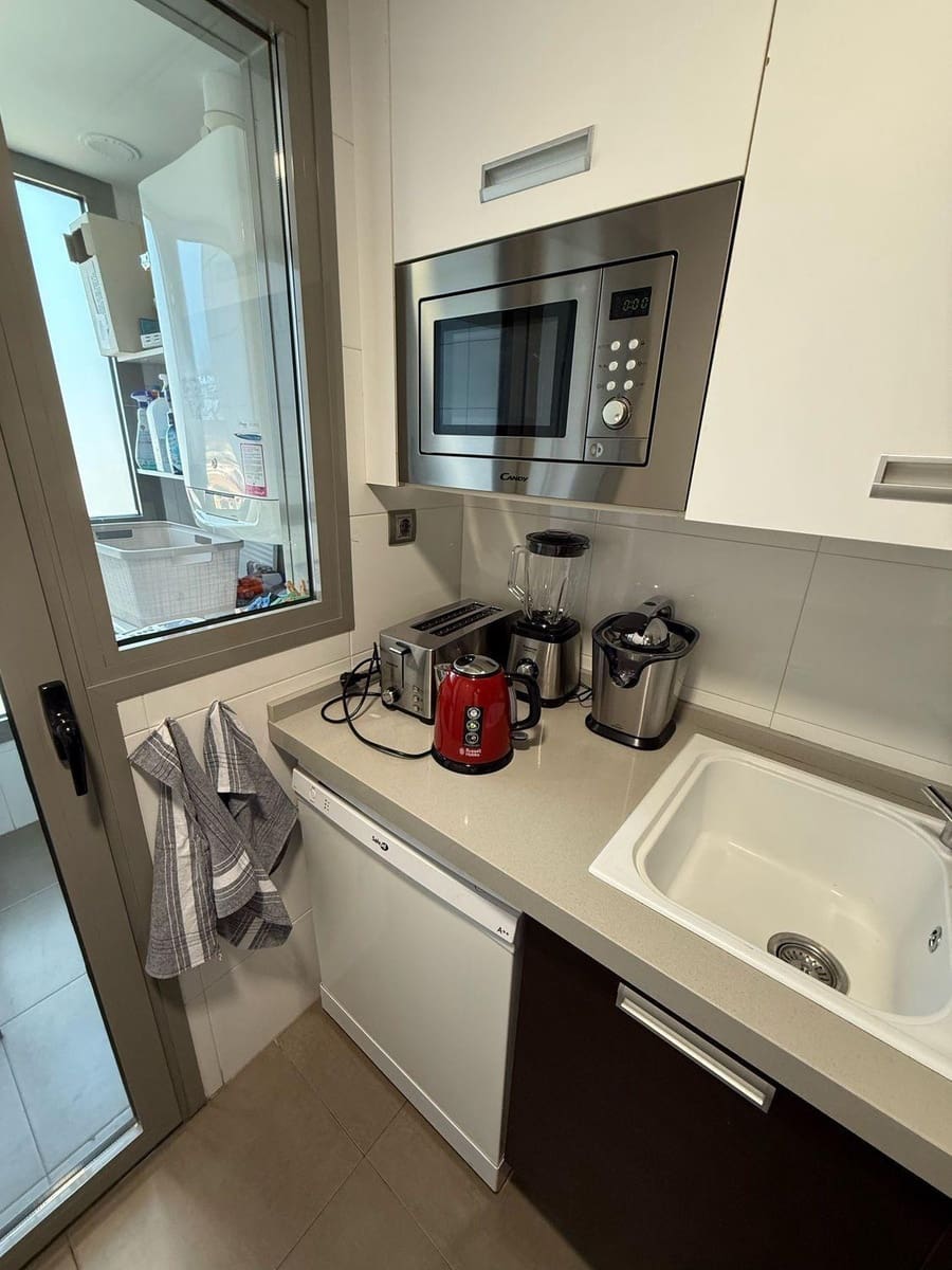 3 makuuhuone Huoneisto vuokrattavana paikassa Valencia kaupunki mukana uima-altaan - 2 700 € (Ref: 9619315)