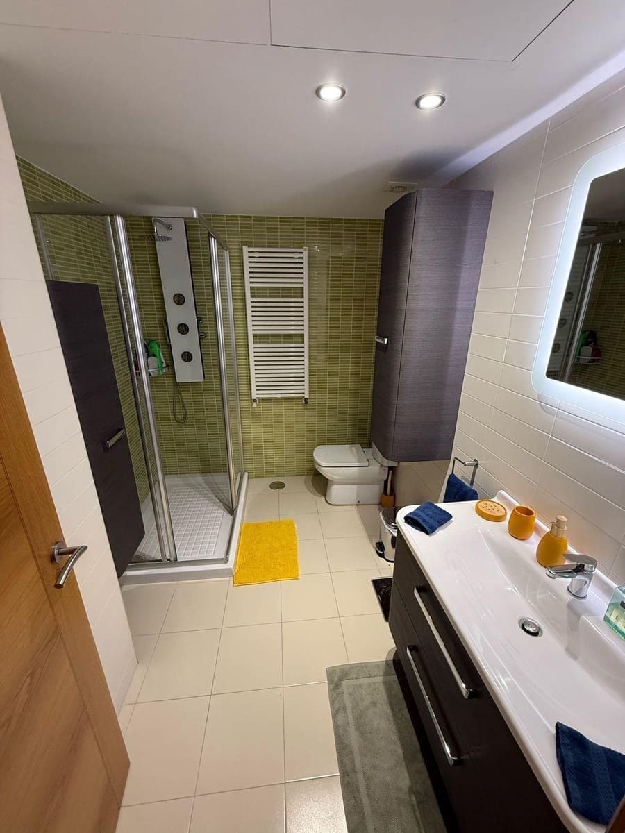 3 makuuhuone Huoneisto vuokrattavana paikassa Valencia kaupunki mukana uima-altaan - 2 700 € (Ref: 9619315)