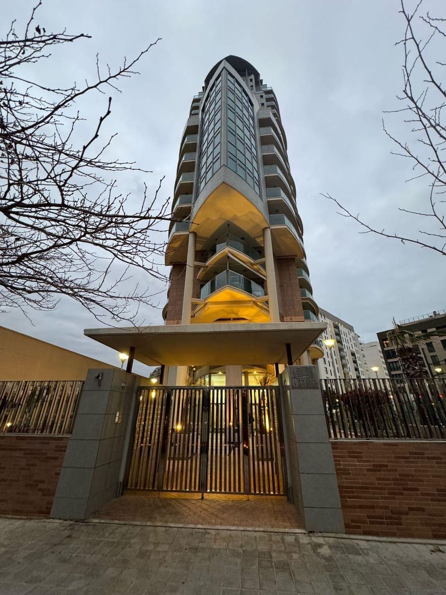 3 makuuhuone Huoneisto vuokrattavana paikassa Valencia kaupunki mukana uima-altaan - 2 700 € (Ref: 9619315)