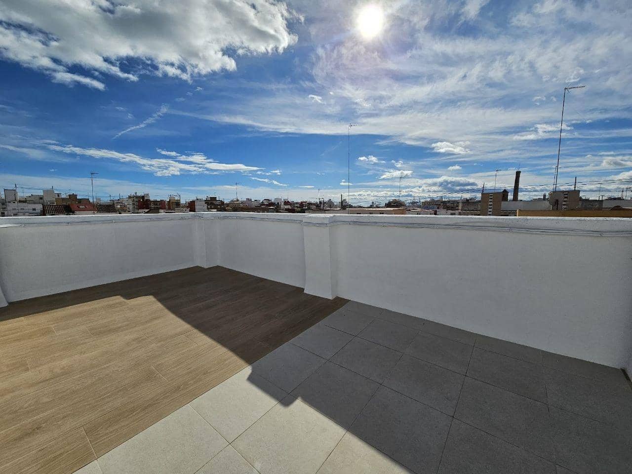 Penthouse para venda em Valencia cidade - 280 000 € (Ref: 9619316)