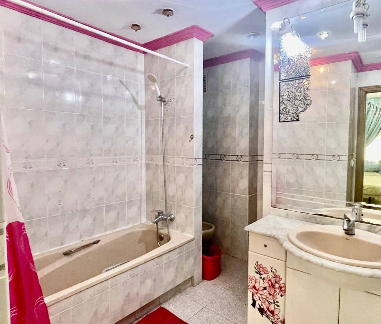 4 makuuhuone Asunto myytävänä paikassa Valencia kaupunki - 325 000 € (Ref: 9648202)