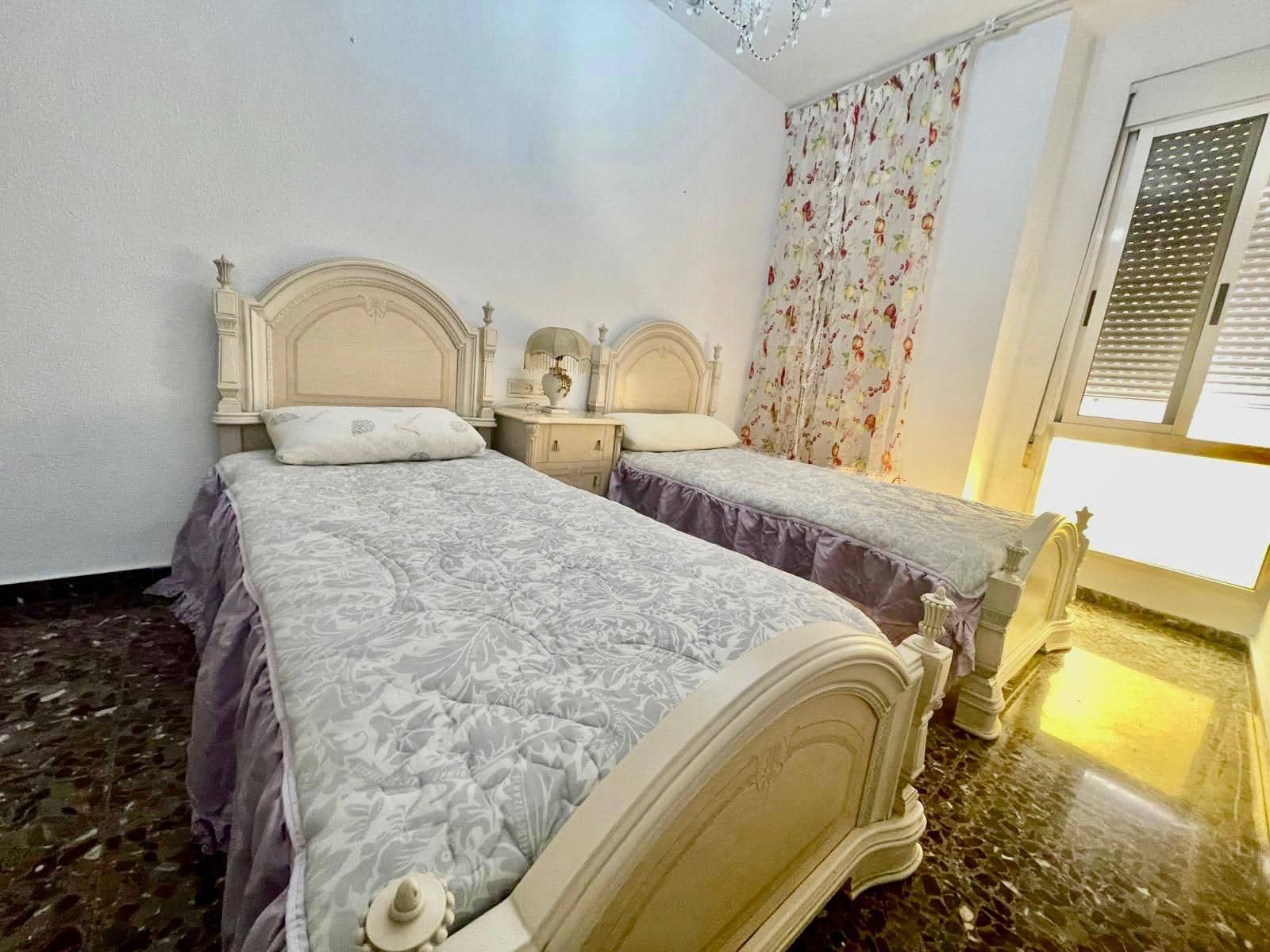 4 makuuhuone Asunto myytävänä paikassa Valencia kaupunki - 325 000 € (Ref: 9648202)